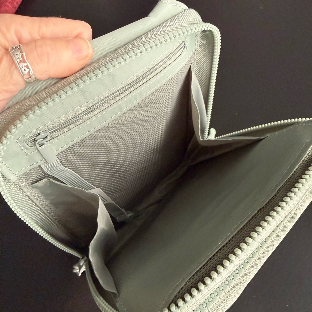 Sling pack - Picture 4 of 6